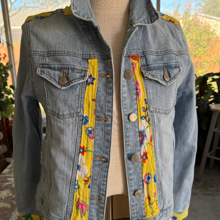 005 Denim Jacket (L)