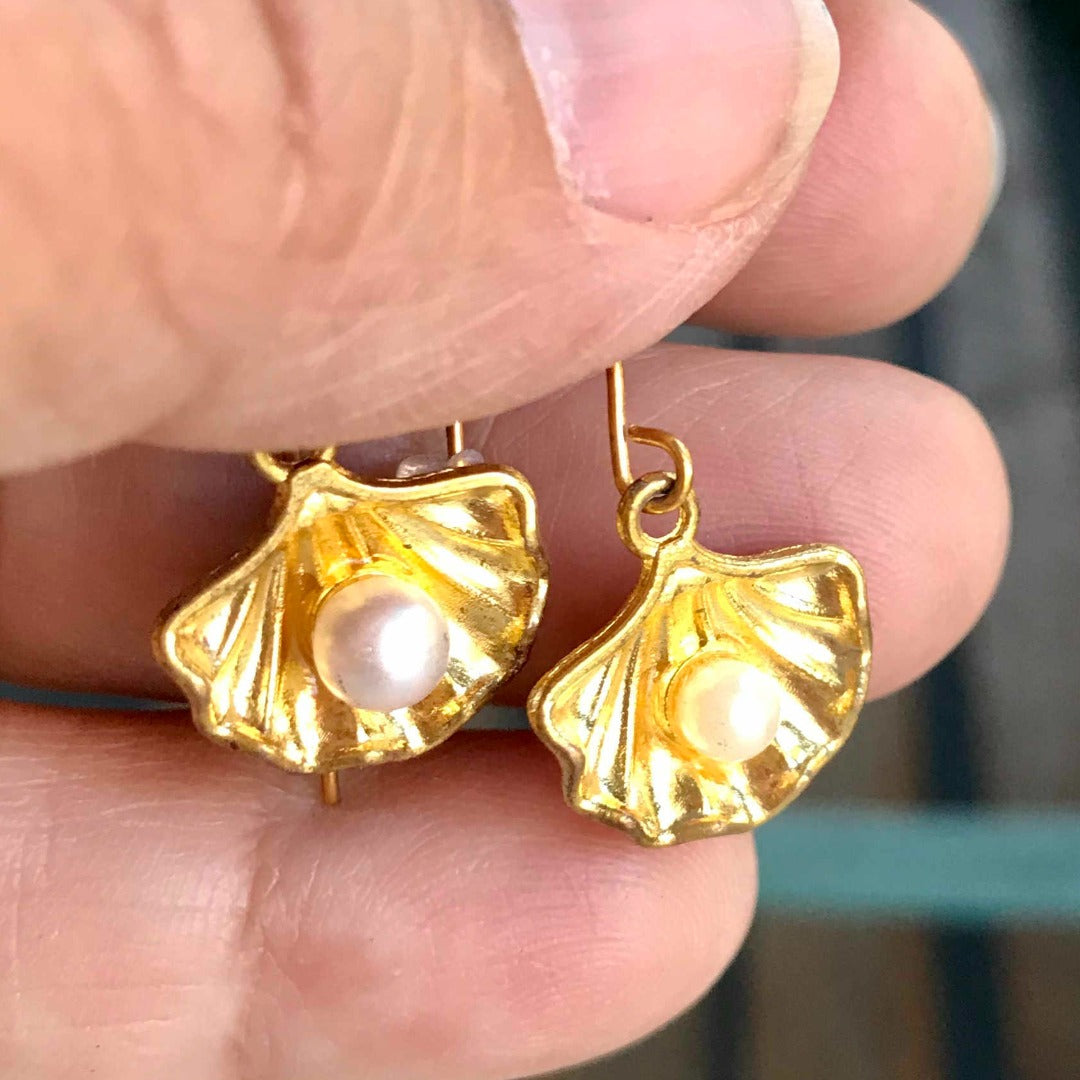 Gold-Tone Clam Shells, Earrings